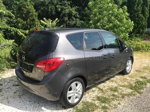 OPEL MERIVA B 1.4 T Active Végig vezetett szervizkönyves