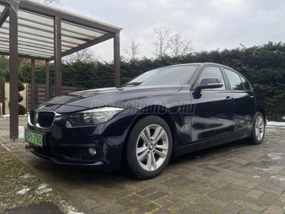 BMW 330e iPerformance Advantage (Automata) gyári fényezés. megkímélt állapot. navigáció. friss szerviz