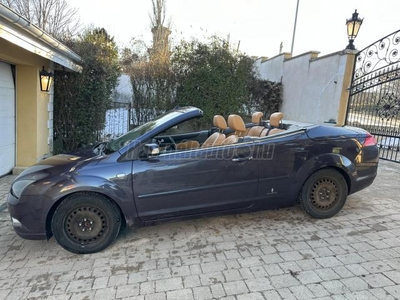 FORD FOCUS Coupe Cabriolet 2.0 Titanium