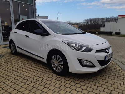 HYUNDAI I30 1.4i Life 102.000 KM !