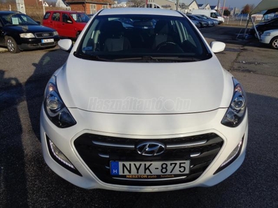 HYUNDAI I30 1.6 CRDi LP Business Magyarországi. 1 Tulajdonos. Vezetett Szervizfüzet. Tempomat. Bluetooth