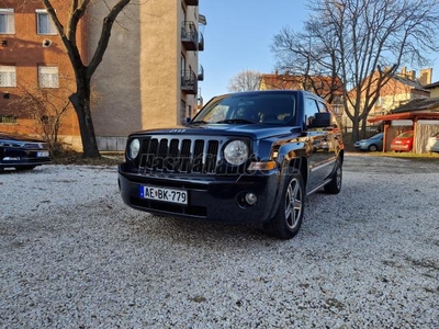 JEEP PATRIOT 2.0 CRD Limited 4x4 Nagyon megvigyázott