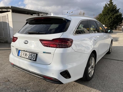 KIA CEE'D Ceed SW 1.6 CRDi HP Silver