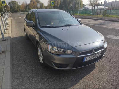 MITSUBISHI LANCER Sportback 1.8 Invite