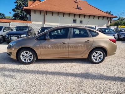 OPEL ASTRA J Sedan 1.4 T Enjoy SZERVIZKÖNYV-ÜLÉSFŰTÉS-ALUFELNI!