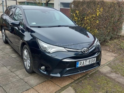 TOYOTA AVENSIS 2.0 D-4D Active PLUS