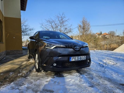 TOYOTA C-HR 1.8 Hybrid Executive LED Premium pack Leather e-CVT