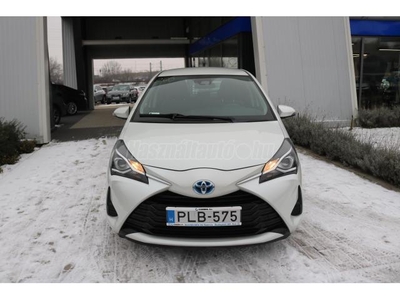 TOYOTA YARIS 1.5 VVT-i Hybrid Active e-CVT Mo.-i. 1 Tul!