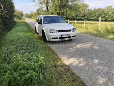 VOLKSWAGEN GOLF IV 1.9 TDI Pacific