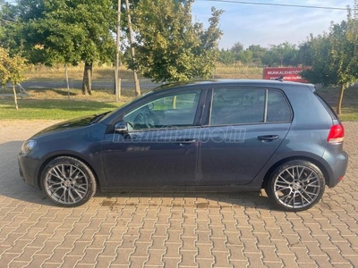 VOLKSWAGEN GOLF VI 1.6 TDi Trendline BlueMotion