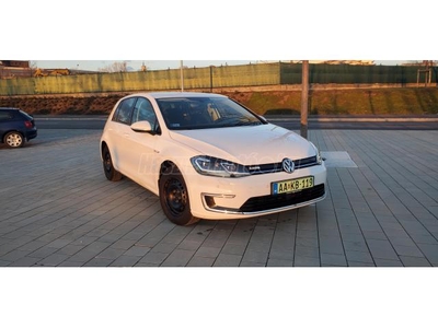 VOLKSWAGEN GOLF VII e-Golf