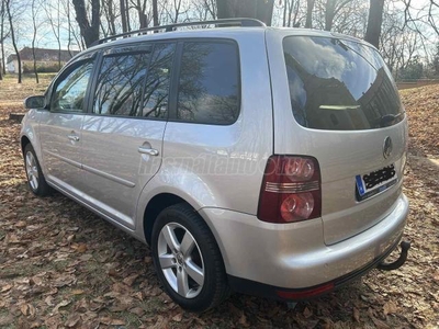 VOLKSWAGEN TOURAN 1.4 TSI Highline DSG