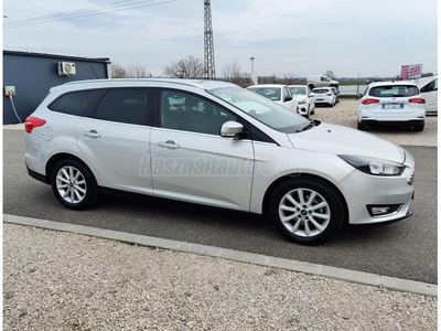 FORD FOCUS 1.5 TDCI SW Titanium 4személyes TGK(N1) Navi PDC Digitklíma 5%THM 12hó garancia