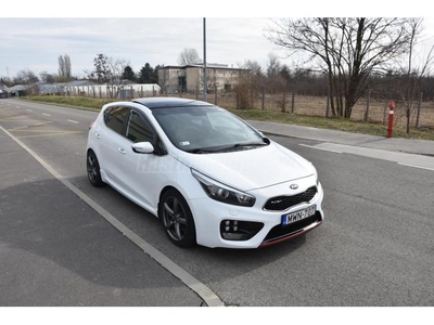 KIA CEE'D 1.6 TGDI GT Mid