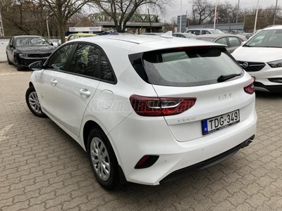 KIA CEE'D Ceed 1.0 T-GDI Silver MY22-es modell. Magyar. Szervizkönyv. Kamera. Áfás