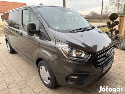 Kisbusz Busz Minibusz Bérlés Kölcsönzés Ford Custom 9 személyes