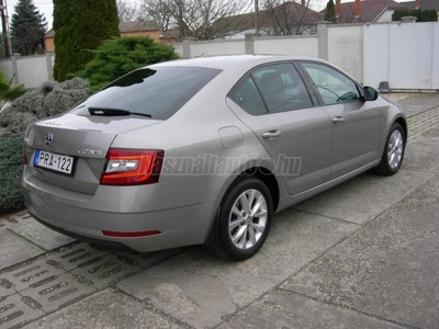 SKODA OCTAVIA 1.6 CR TDI Style DSG MAGYARORSZÁGI-113000Km!