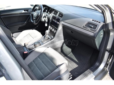 VOLKSWAGEN GOLF VII Variant 1.6 TDI BMT SCR Comfortline DSG