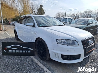 AUDI RS4 4.2 Álomautó Különlegeseknek Megfoghat...