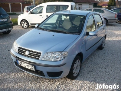 Fiat Punto 1.4 16V Dynamic Magyarországi! Digit...