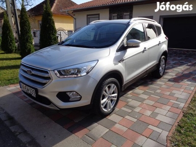 Ford Kuga 1.5 Ecoboost Business Technology Kevé...