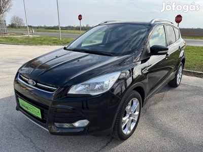 Ford Kuga 2.0 TDCi Titanium 4WD.-Szervizkönyv