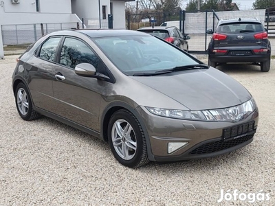 Honda Civic 1.8 Executive Panorámatetős!