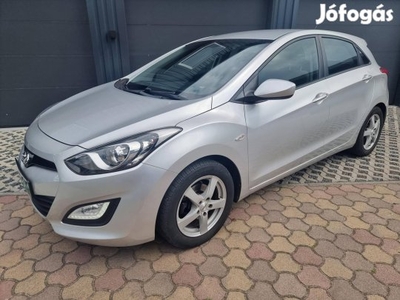 Hyundai I30 1.4i Business Utolsó Pillanatig Hyu...