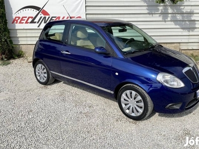 Lancia Ypsilon 1.4 16V Platino