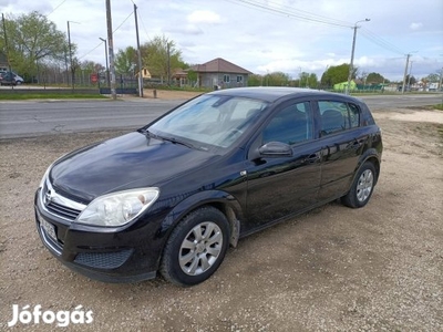 Opel Astra H 1.4 Enjoy Vezetett szervízkönyves