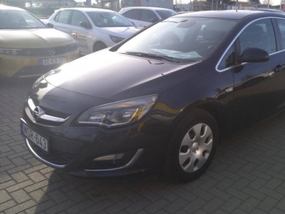 Opel Astra J Sedan 1.7 CDTI Cosmo Mo-i! Vezetet...