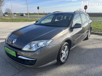 Renault Laguna 2.0 Expression Kombi-Szervizkönyv