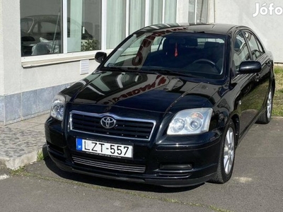 Toyota Avensis 1.6 Liftback Magyarországi