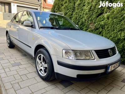 Volkswagen Passat 1.8 5V Comfortline 16 éve tul...