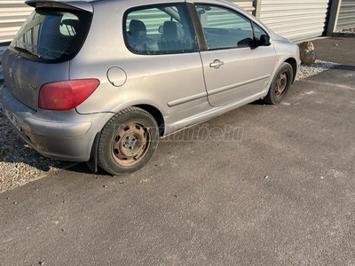 PEUGEOT 307 2.0 XS