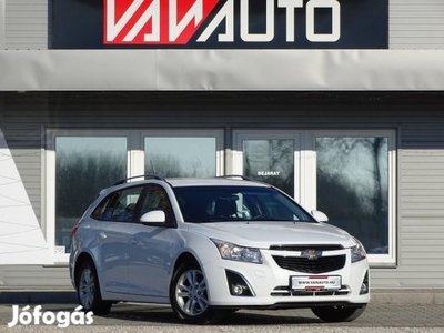 Chevrolet Cruze SW 1.7d LS Plus Klíma-Tempomat-...