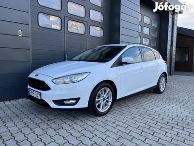 Ford Focus 1.6 Ti-Vct Technology Szervizkönyv /...