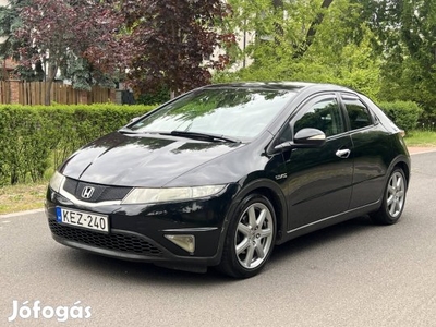 Honda Civic 1.8 Es Szép Állapotban Szervizelt