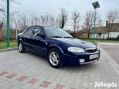 Mazda 323 1.5b sedán