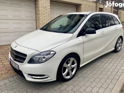 Mercedes-Benz B 200 CDI Blueefficiency (Automat...