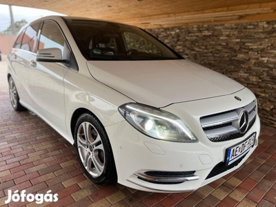 Mercedes-Benz B 220 4Matic Style 7G-DCT