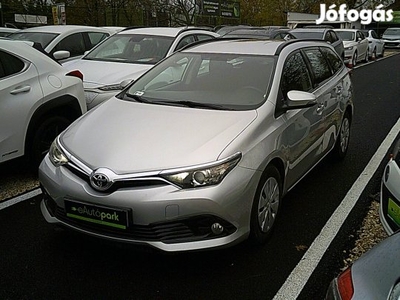 Toyota Auris Touring Sports 1.33 Live Magyarors...