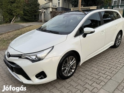 Toyota Avensis Touring Sports 2.0 D-4D Executiv...