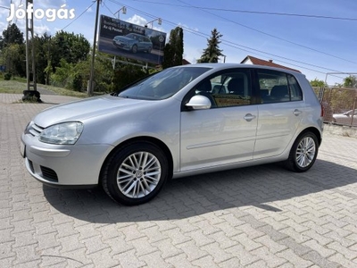 Volkswagen Golf V 1.6 Comfortline Klíma ! Vezet...