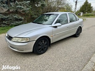 Opel Vectra B 2.0 16V CDX