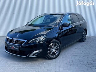 Peugeot 308 1.6 Bluehdi Allure Navi.Panoráma.XE...