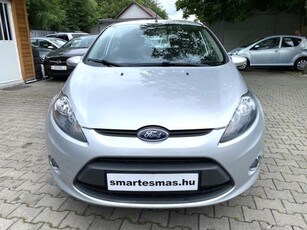 FORD FIESTA 1.25 Trend ÜLÉSFŰTÉS.KLÍMA.FŰTŐSZÁLAS ELSŐ SZÉLVÉDŐ.TÉLI-NYÁRI KERÉK