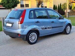 FORD FIESTA 1.3 Ambiente GARANTÁLT 110 E KM!!!VÉGIG VEZETETT SZERVIZKÖNYV!!!