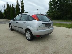 FORD FOCUS 1.4 Ambiente