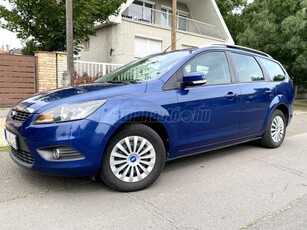 FORD FOCUS 1.6 Titanium Ford márkaszervizben vezetett szervizkönyv